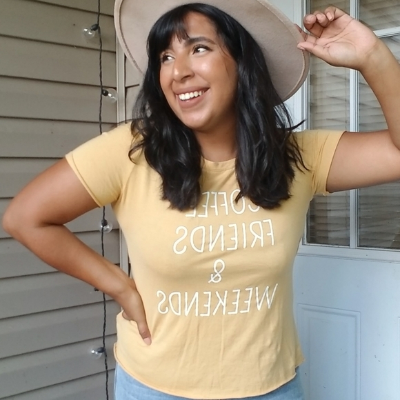 JUST LIVING YELLOW LOGO TOP - Picture 4 of 6